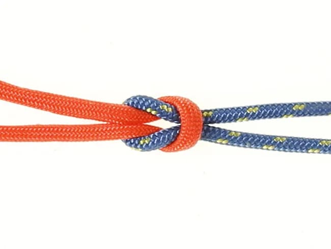 square reef knot with orange and blue rope