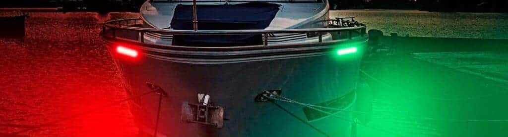 A view of red and green light on both lef and right side of the boat